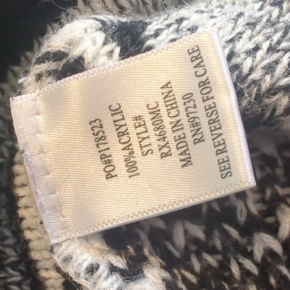 Crave Fame Large Aztec Sweater - Picture 5 of 5